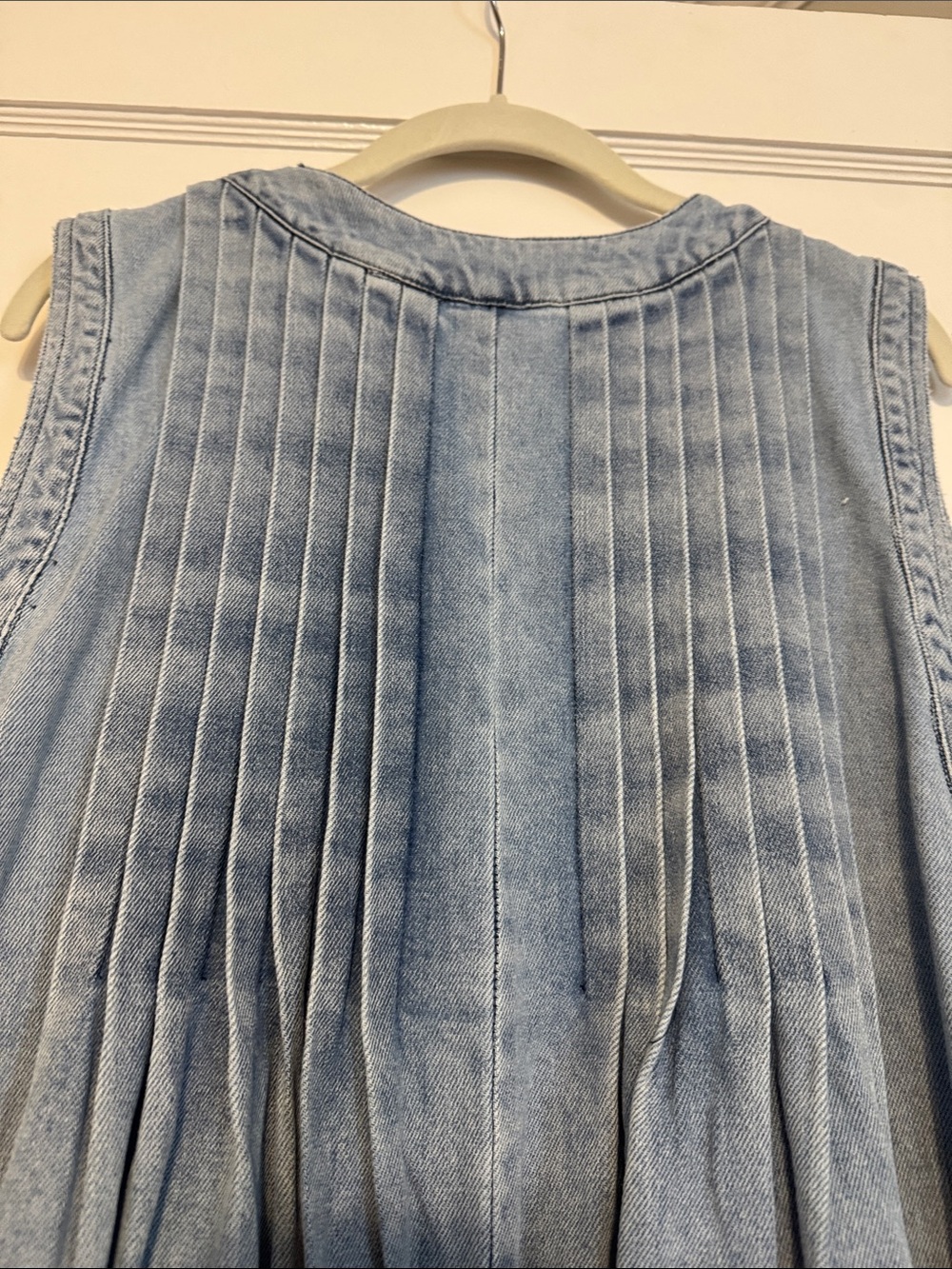 LaLavon like new Light Wash Denim Sleeveless romper with Front Tie - Picture 7 of 7